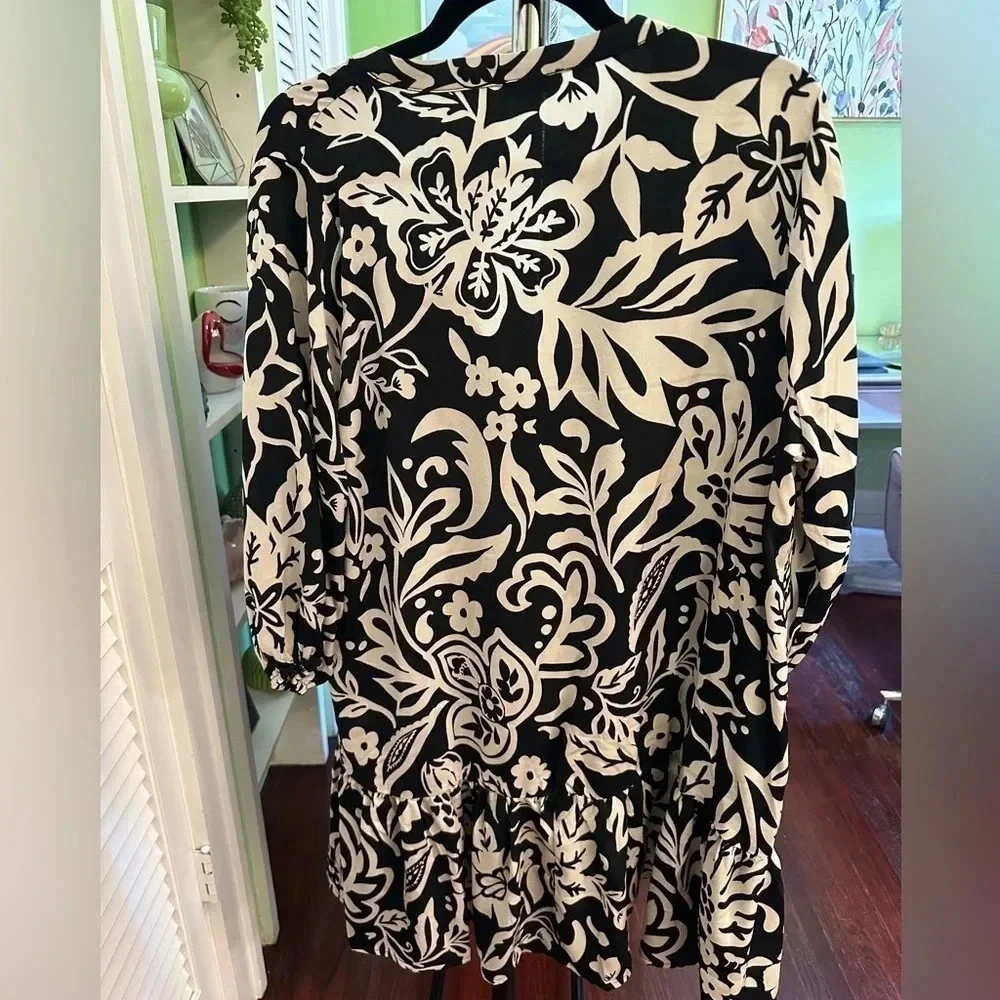 Fashion Nova Black and Beige Floral Peplum Blouse